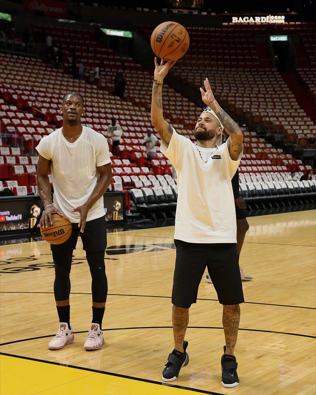 内马尔在热火比赛中表现优异，晋级下一阶段引发热议！上演精彩一战(内马尔在巴黎进球晋级)