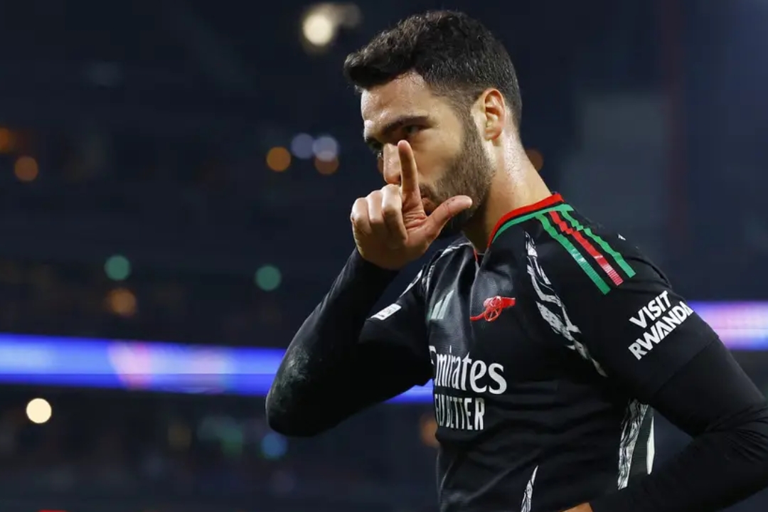 关于英超倒计时，埃因霍温赛前队长鼓劲，细节引发关注，更衣室稳定，更衣室氛围转暖的信息-开云娱乐