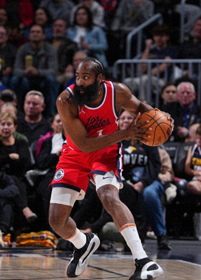 里程碑夜波特兰开拓者回应争议，全明星赛集结日刷纪录，球迷炸锅，球队文化再被提及的简单介绍