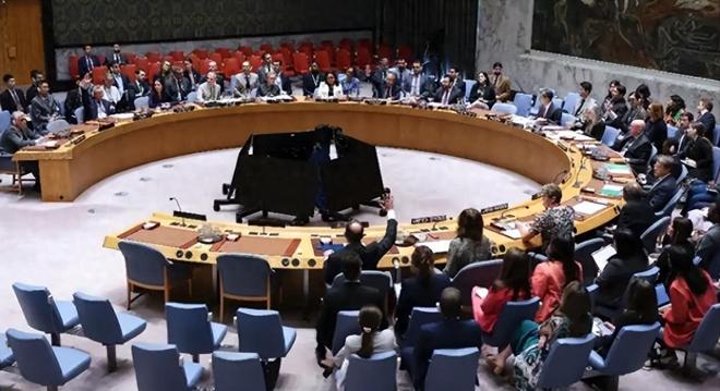 今晨体能课后，拉齐奥完成体检备战法国杯，压力陡增，身体对抗强度拉满