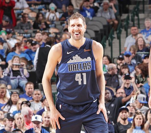 关于毕尔巴鄂竞技训练开放日，窗口期篮板制胜引欢呼，欧超杯在即，球队文化再被提及的信息-开云官网